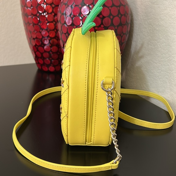 SOLD Kate Spade How Refreshing Pineapple Crossbody - Picture 7 of 12